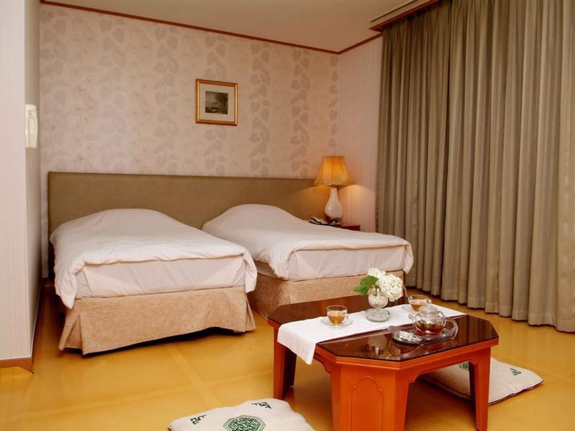 Onyang Hot Spring Hotel Асан Экстерьер фото
