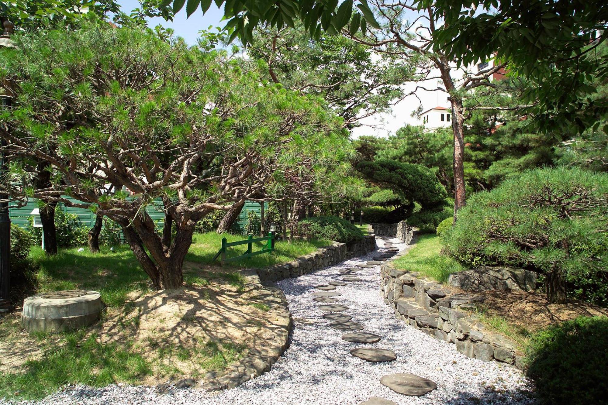 Onyang Hot Spring Hotel Асан Экстерьер фото